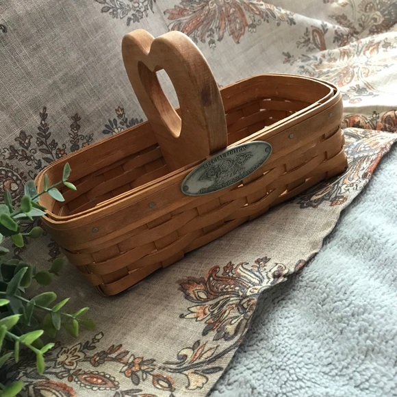 Vintage Other - VTG Henn Workshops Farmhouse Heart Handle Basket